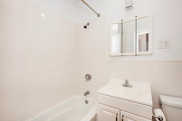 Rented by Living New York | media 18