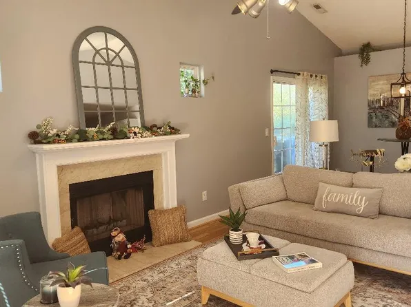 4225 Lake Woodard Dr, Raleigh, NC 27604