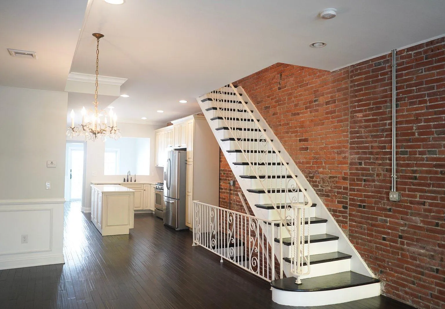 918 E Moyamensing Ave — Photo 1