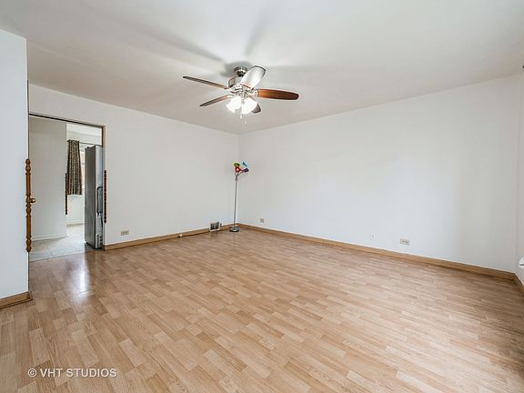 3rd image of 29 E Judith Ann Dr