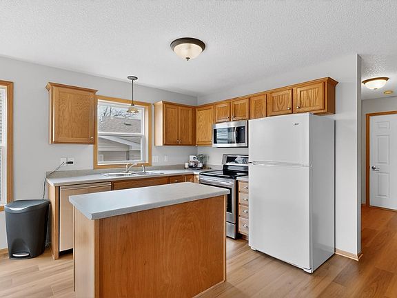 5th image of 2067 26th Ave NW