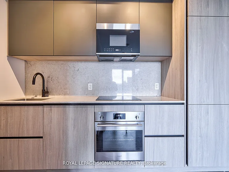 108 Peter St #1622 — Photo 17