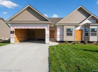 13138 Harbor Landings Dr #86, Fenton, MI 48430