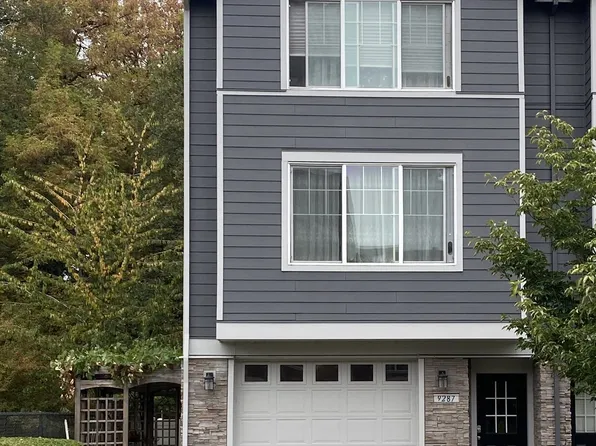 9287 SW Sweek Dr, Tualatin, OR 97062