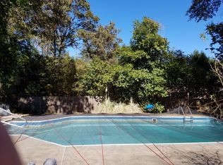 105 Cedar Ridge Dr, Warner Robins, GA 31088