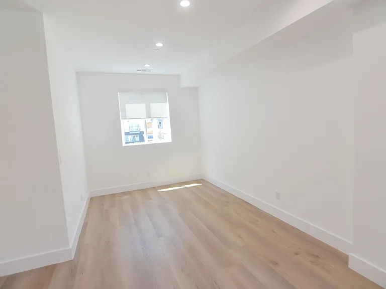 3930 S Wisconsin St — Photo 15