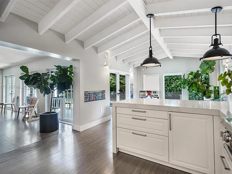 510 Bargello Ave — Photo 9