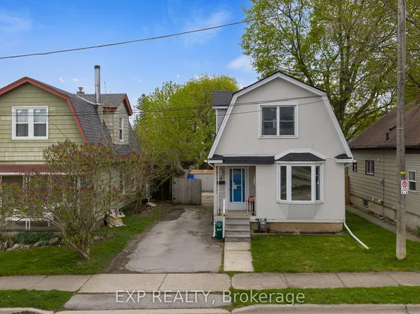 4292 Ferguson St, Niagara Falls, ON L2E 2X9
