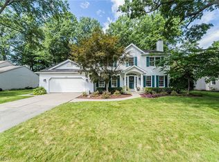 528 Danbury Ln, Avon Lake, OH 44012