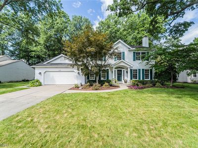 528 Danbury Ln, Avon Lake, OH, 44012