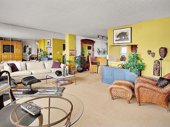 2nd image of 521 5th Ave W Unit 403