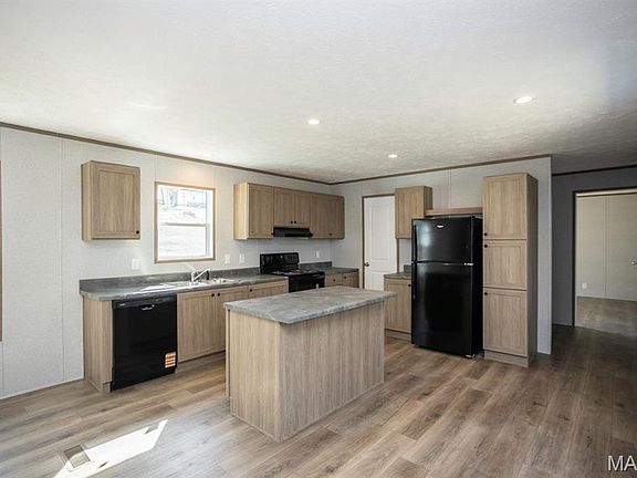 3rd image of 18356 Lassiter Ln