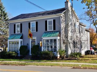 2094 Five Mile Line Rd, Penfield, NY 14526