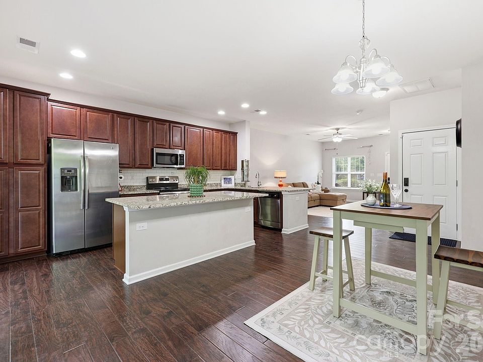 1st image of 8413 Summerford Dr