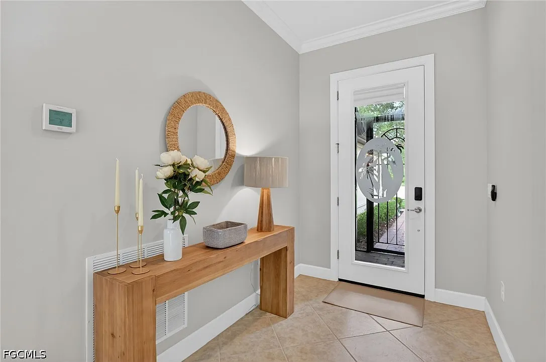 2 bed, 2.0 bath, 1553 sqft, $5,500 — Photo 2
