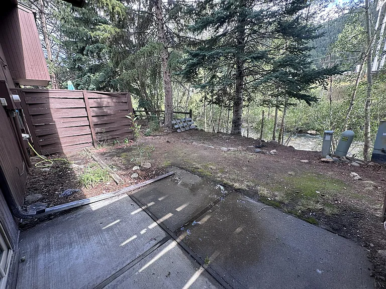 2805 Riverside Dr — Photo 20
