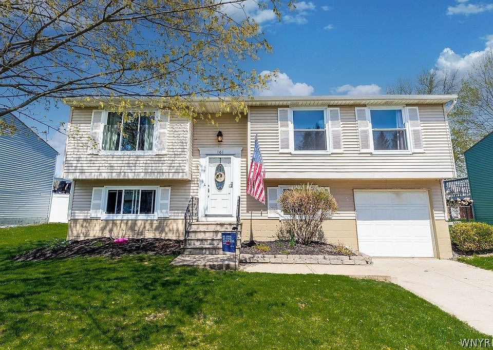 1st image of 161 Oakhill Dr