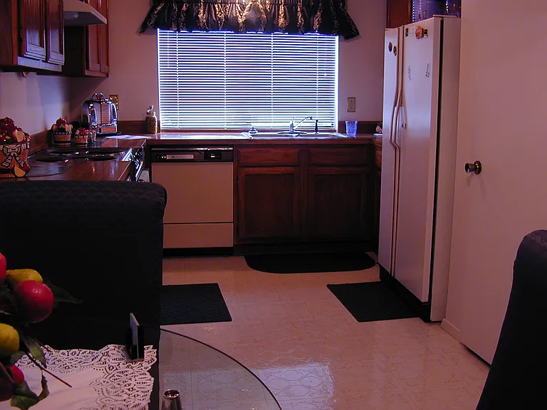 1612 Colony St — Photo 9