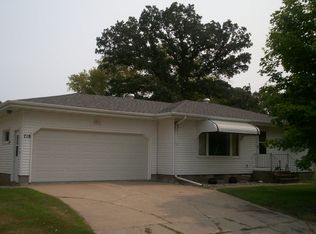 718 Se Railway St, Mahnomen, MN 56557