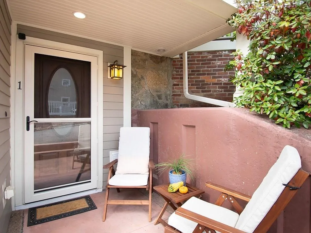 2 bed, 981 sqft, $3,450 — Photo 3