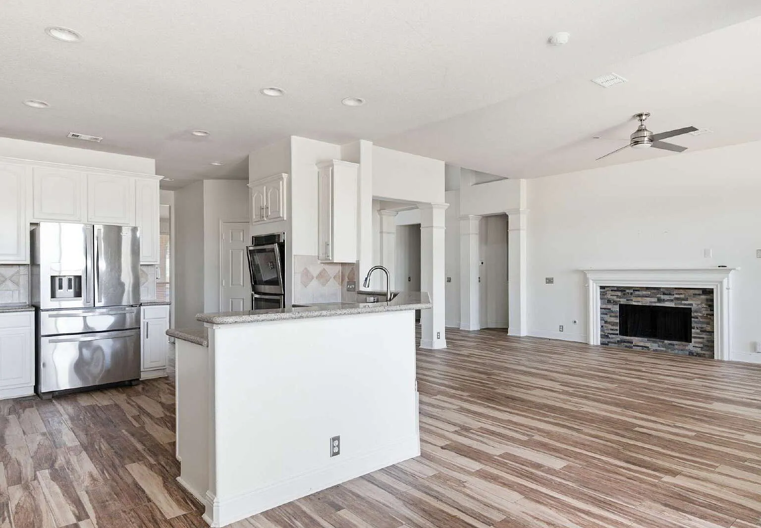 4 bed, 3.5 bath, 3991 sqft, $3,500 — Photo 4