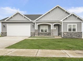 306 Michelle Ln, Cottage Grove, WI 53527