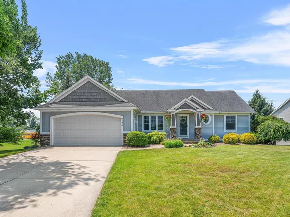 8179 Fairwood Dr, Jenison, MI 49428