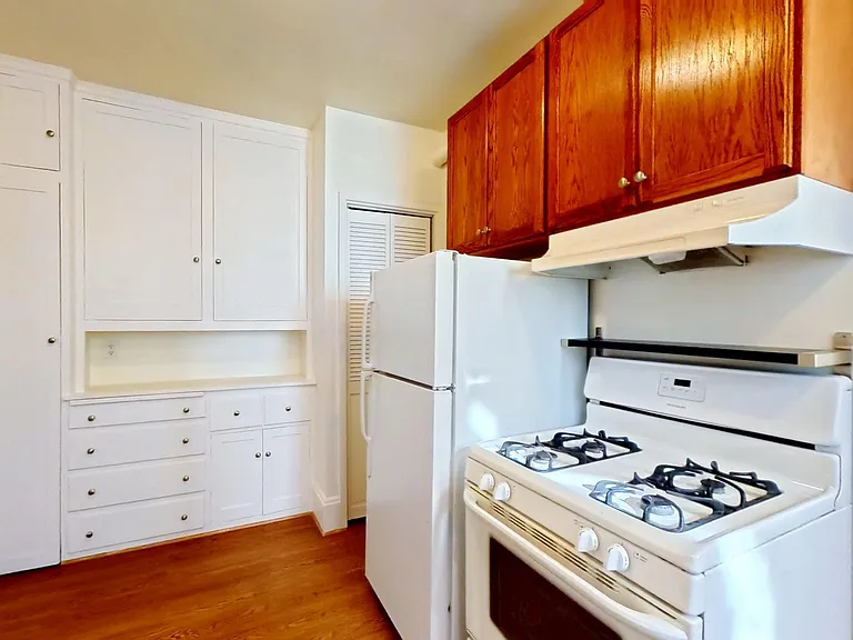 2924 Florence St #C — Photo 11