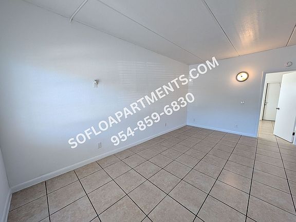 3rd image of 3611 N Dixie Hwy #3611