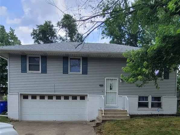 3554 Dove Dr, Decatur, IL 62526