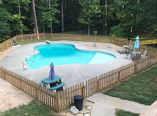 300 Courtney Ct, Locust Grove, GA 30248