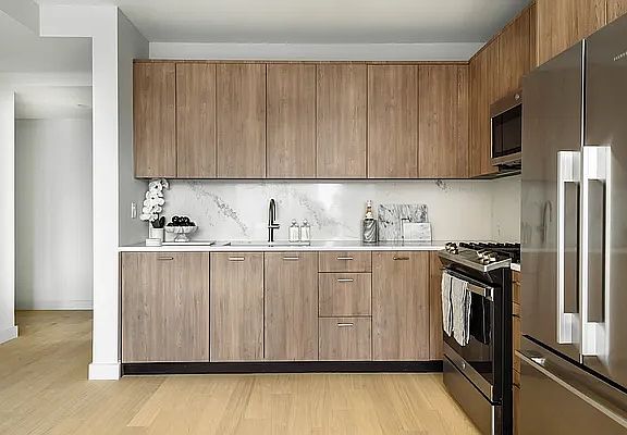 4th image of 470 11th Ave #412