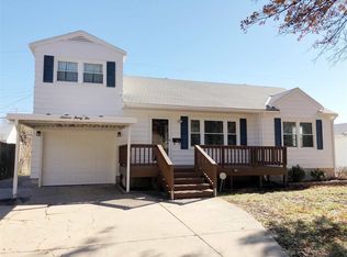 1632 N Northeast Pkwy, Wichita, KS 67208