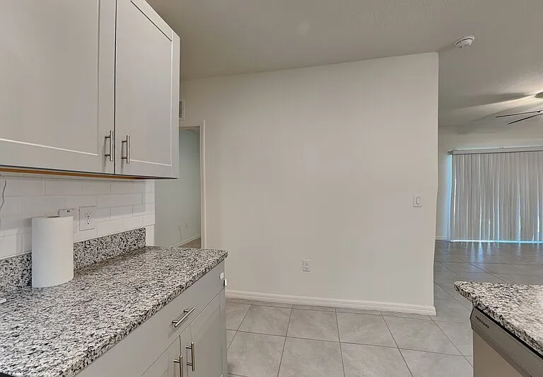 230 Meghan Cir — Photo 7