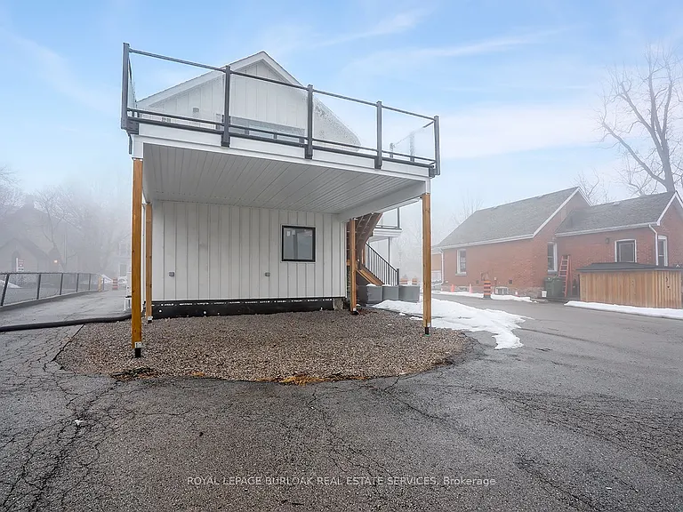 284 Wilson St E #201 — Photo 21