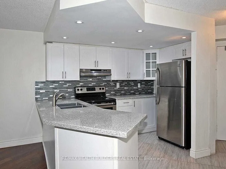 77 Maitland Pl #207 — Photo 34