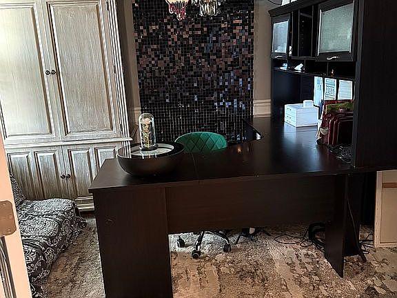 5th image of 120 Kensington Cir