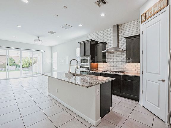 3rd image of 2037 E Charlotte Dr