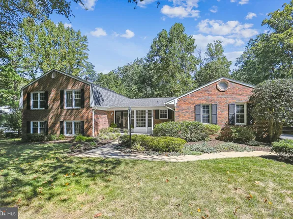 3143 Cobb Hill Ln, Oakton, VA 22124