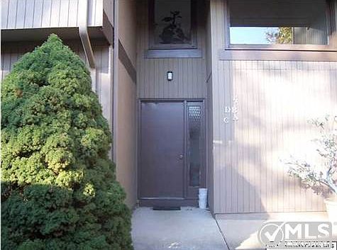 1st image of 4 Andover Ct #C