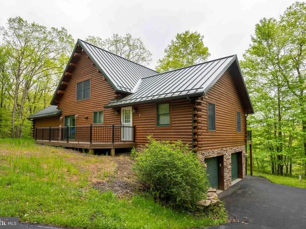 251 Robinwood Dr, Oakland, MD 21550
