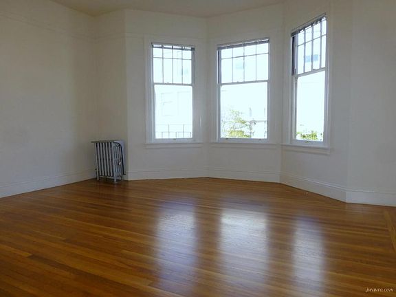 4th image of 2325 Jackson St #302