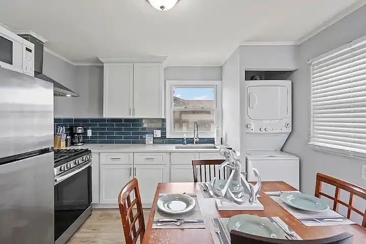 2 bed, 800 sqft, $3,450 — Photo 3
