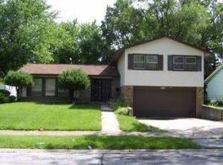 17615 Grandview Dr, Hazel Crest, IL 60429