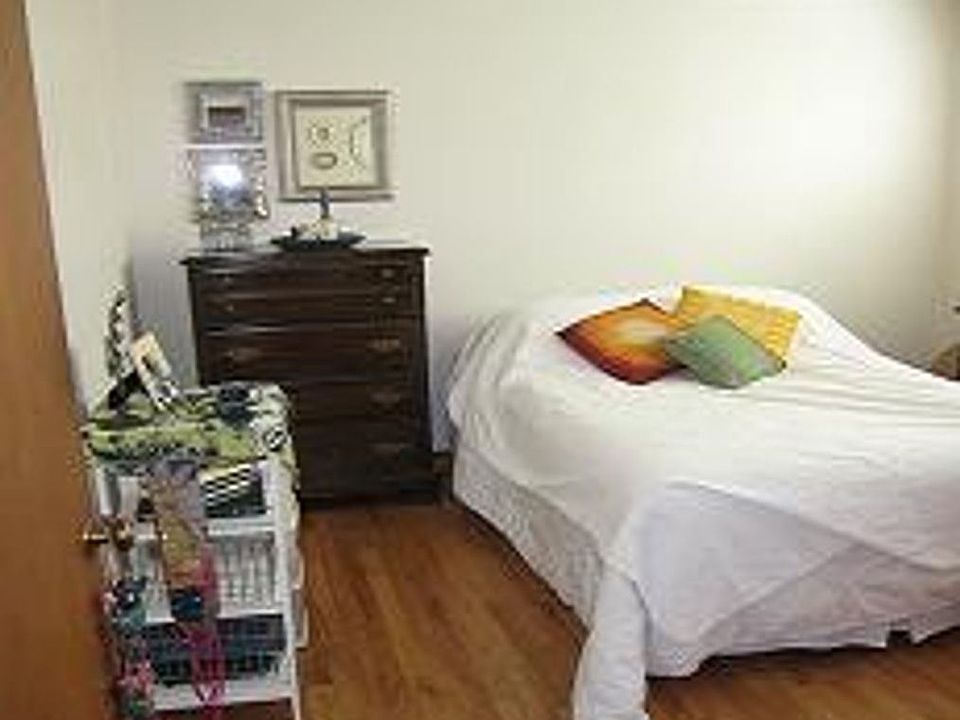 1st image of 2333 NE 55th St #24101