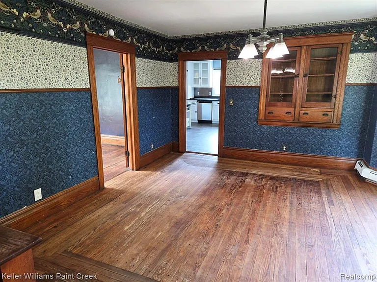 1125 S Long Lake Blvd — Photo 12