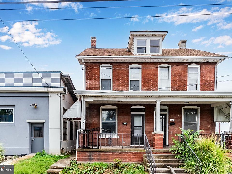 1st image of 2041 Greenwood St
