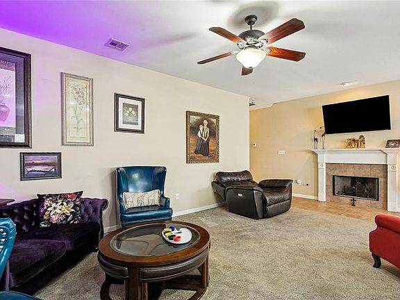 5th image of 221 Libra Ave #B
