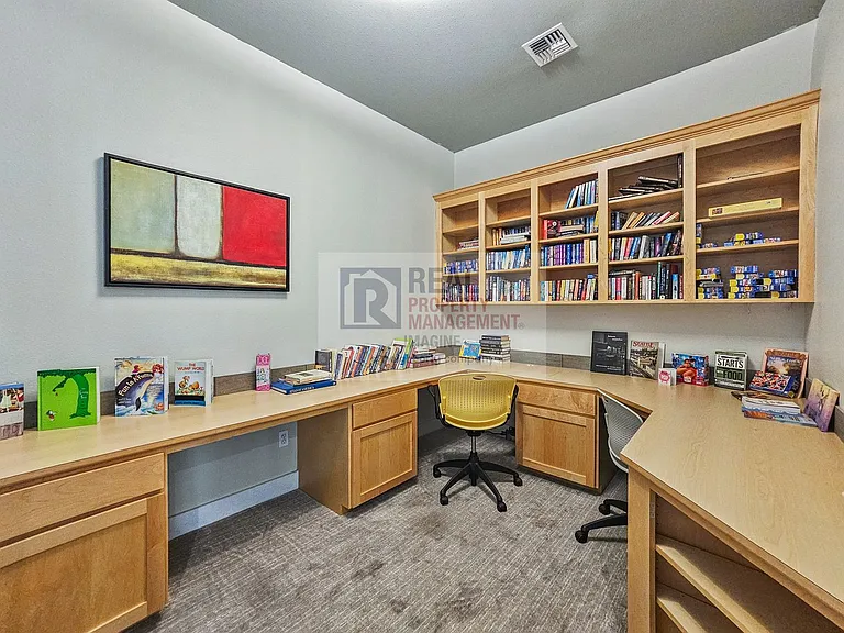 13207 97th Ave E #301 — Photo 32
