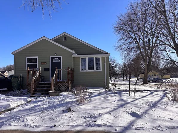 1402 4th St, Brookings, SD 57006